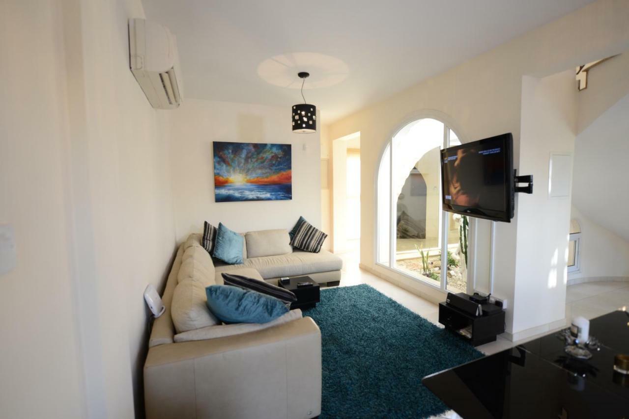 Karythia Villa Pyla Luaran gambar