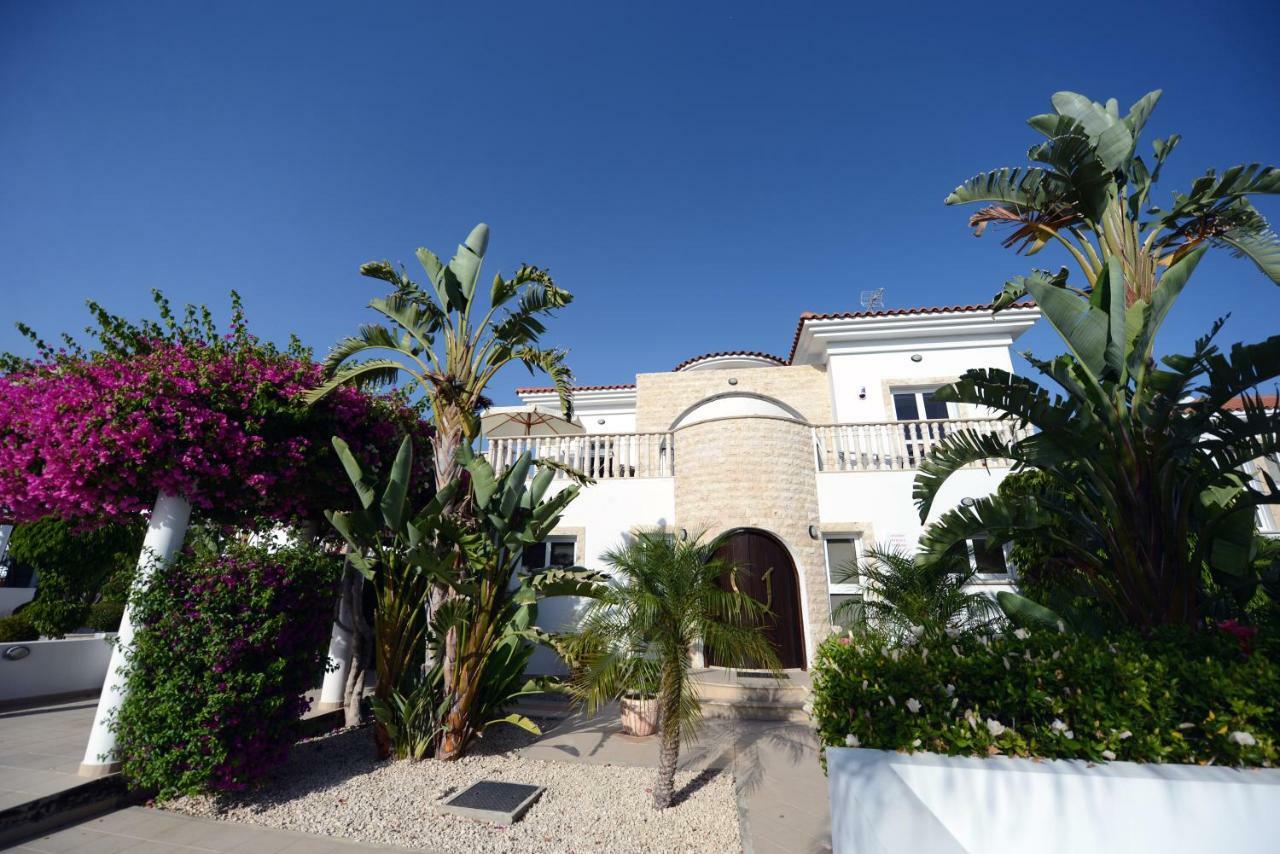Karythia Villa Pyla Luaran gambar